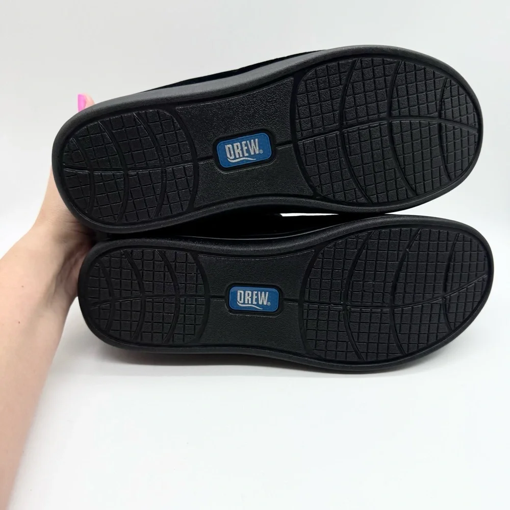 NWOT Drew Rose Black Velvet Mary Jane Flat‎ Size 10.5 WIDE Comfort Shoes